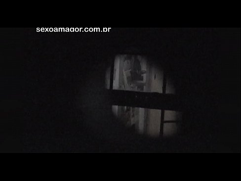 ❤️ Бландзінка таемна здымаецца на відэа з суседскага вуаерыста, схаванага за пустымі цэгламі Сэкс на be.truedating.top ❌️